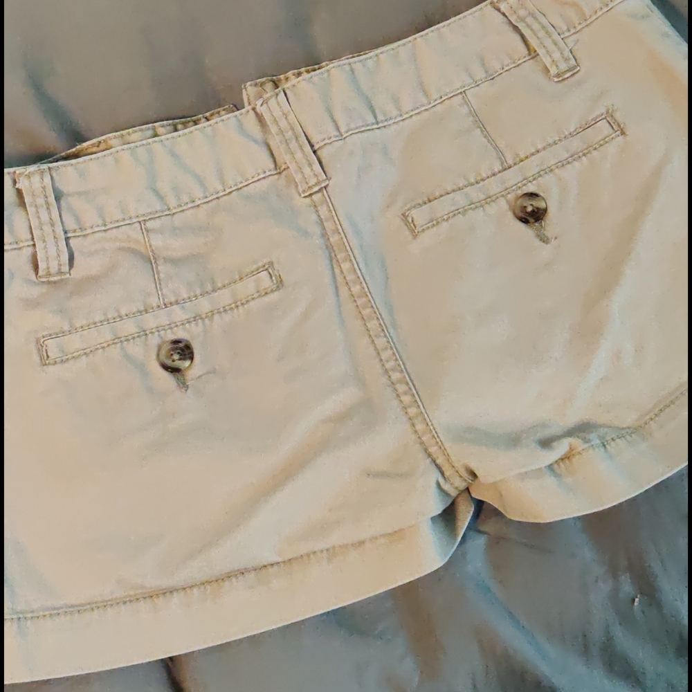 Shorts - Picture 3 of 3